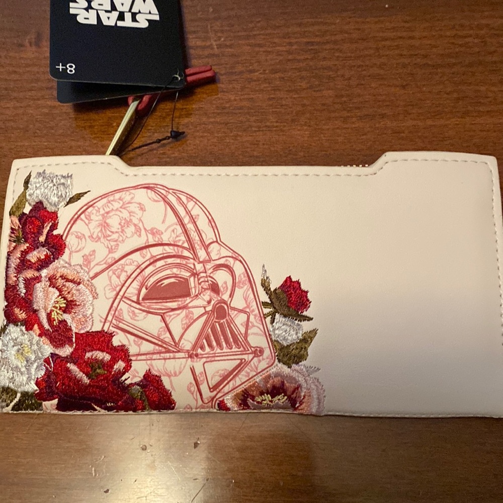 Darth Vader new wallet Loungefly